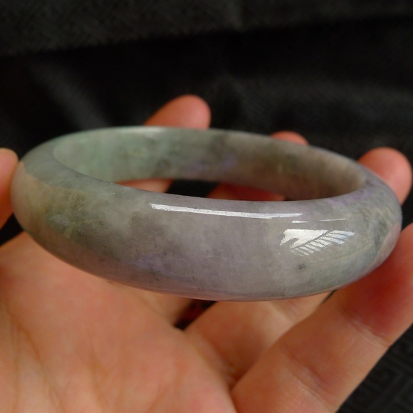 100% natural untreated jade jadeite bangle bracelet light green hand carved 59mm - Picture 3 of 12